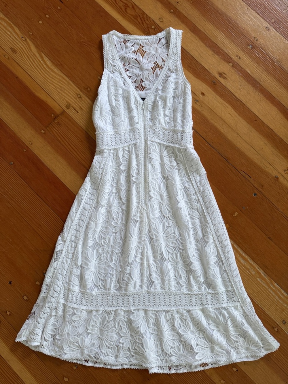 Nanette Lepore‎ White Lace Sleeveless Dress 4